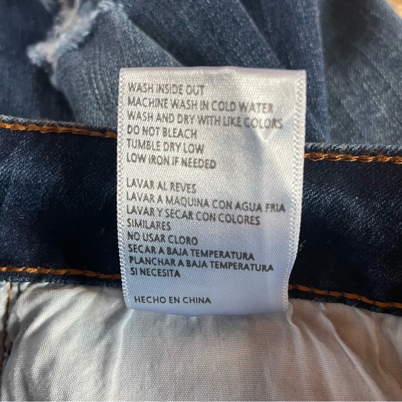 Nature Denim Distressed Button Fly Hi Rise Skinny Jeans.  Size 7/27 - Picture 6 of 7